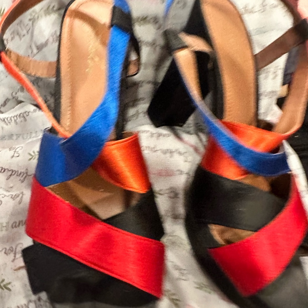New Colorful semi-platform Strappy Women's Sandals by Metaphor size 9